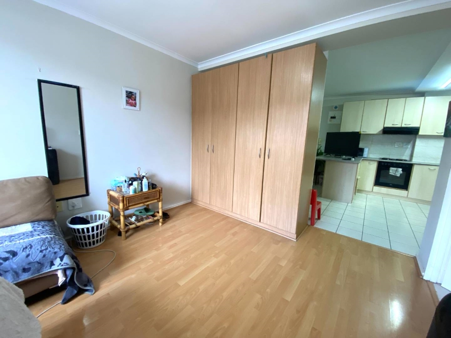 1 Bedroom Property for Sale in Wynberg Western Cape